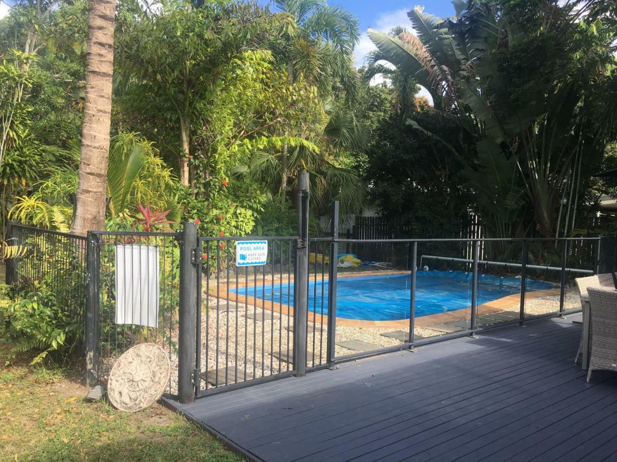 Holiday home Heated Pool & Tropical Private Open Space Trinity Beach