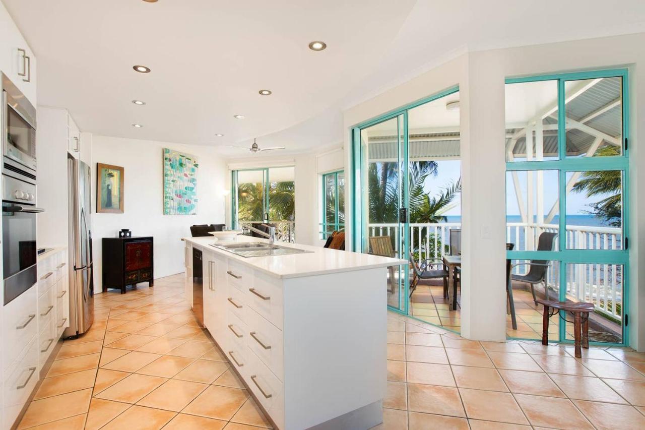The Shack 3br Waterfront Resort, Own Wifi * Trinity Beach