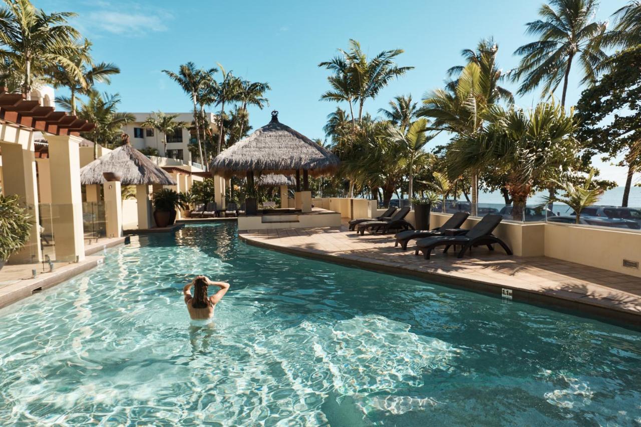 Sea Change Beachfront 5*