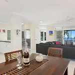 The Beach House 3Br Waterfront Apartment, Own Wifi