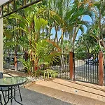 Trinity Beach Club Holiday Apartments