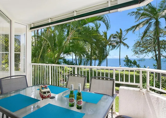 The Beach House 3Br Waterfront Apartment, Own Wifi