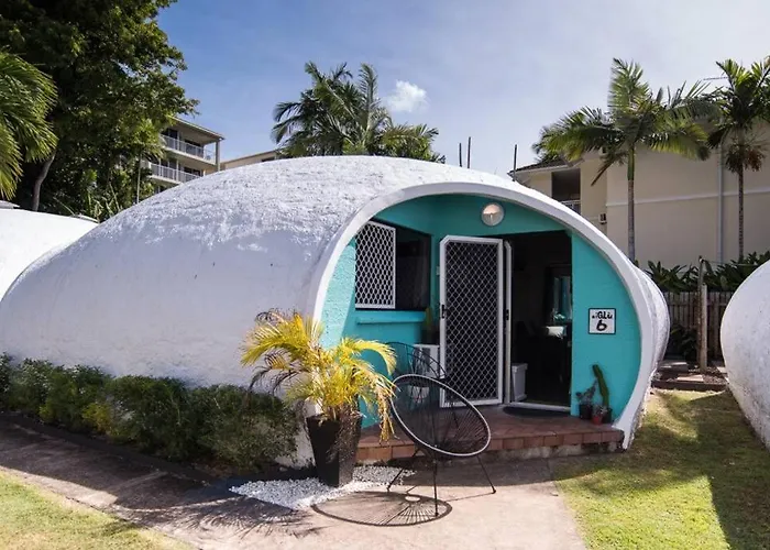 1 Bedroom Famous Beach-Front Dome At Trinity Beach, Sleeps 4