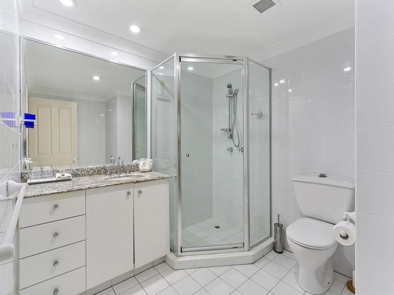 The House 3br Waterfront Apartment, Own Wifi Apartment *