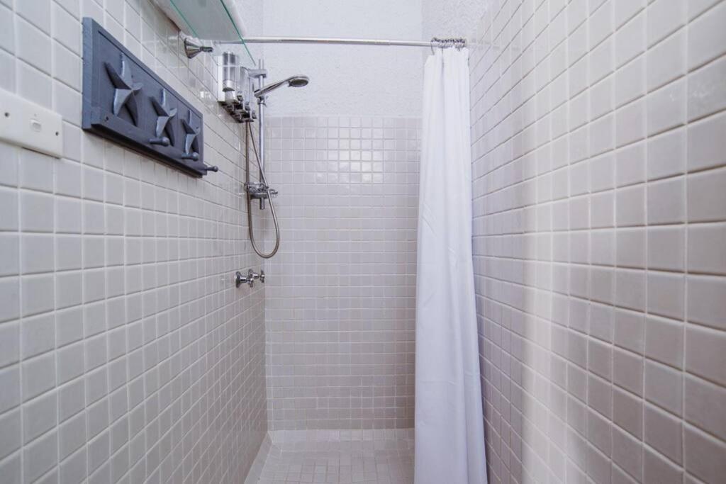 1 Bedroom Famous Beach-front Dome At Trinity Beach, Sleeps 4 Apartment
