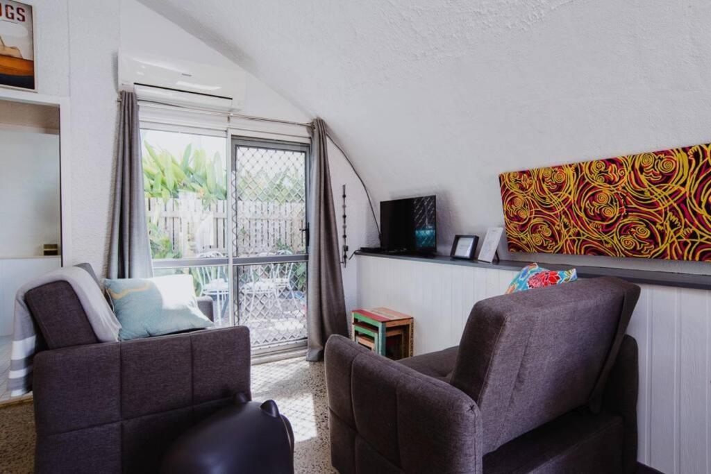 1 Bedroom Famous Beach-front Dome At Trinity Beach, Sleeps 4
