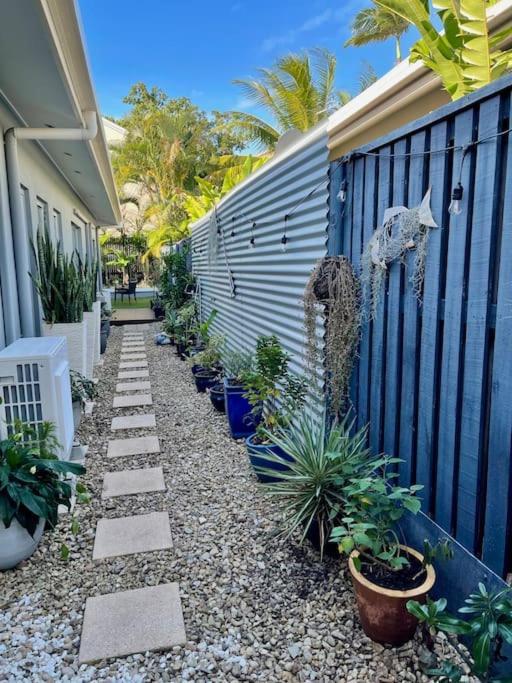 Relax At Trinity Getaway, Blue Lagoon, Trinity Trinity Beach