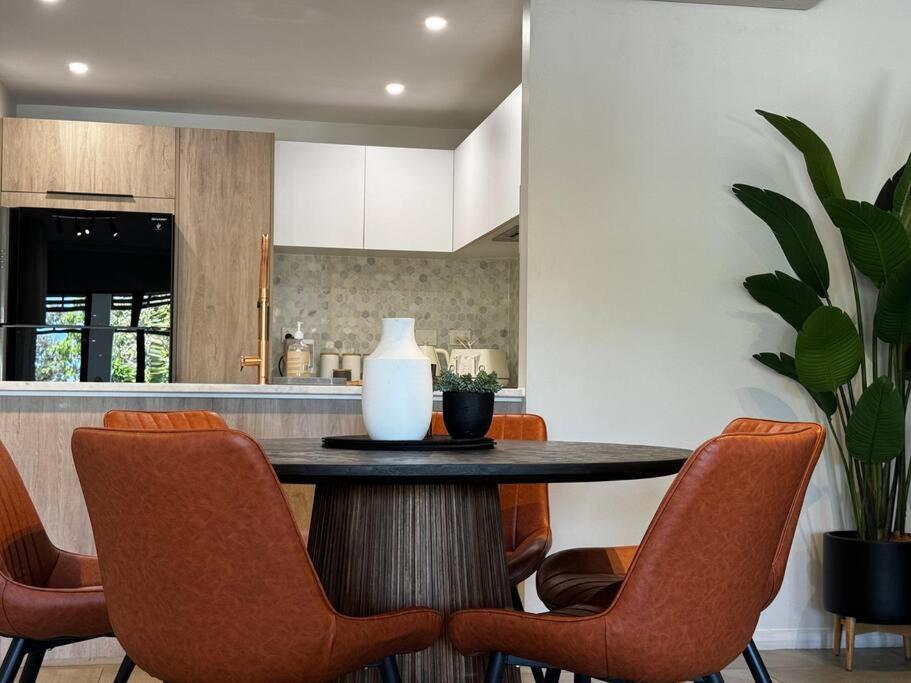 Luxury Marina View Cairns Apartment