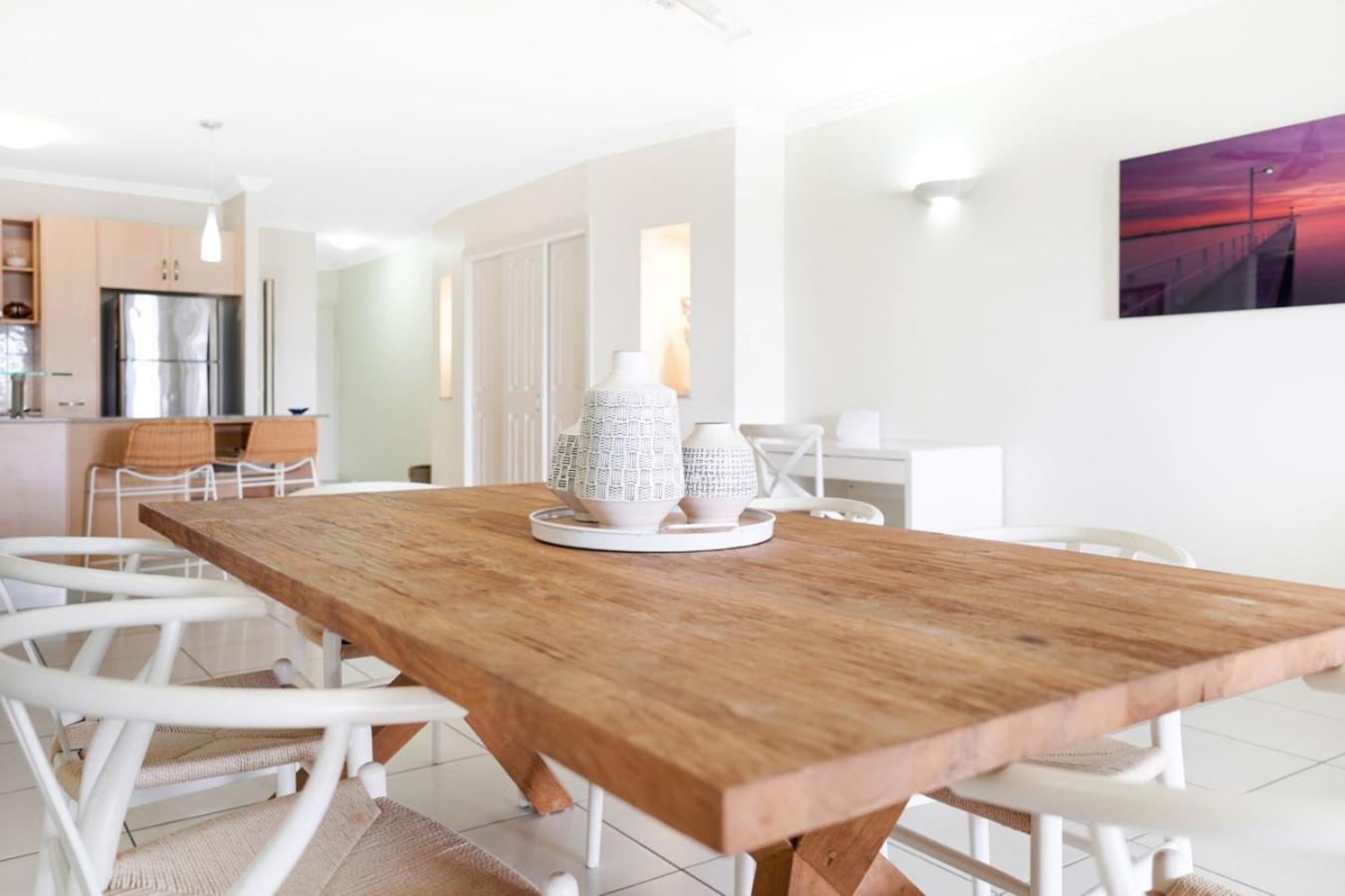 Waves & Wonders Ocean View Apartment