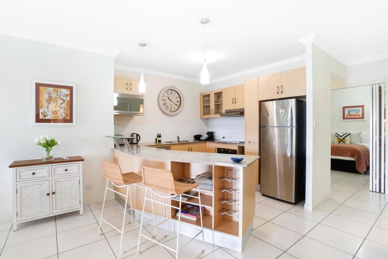 Waves & Wonders Ocean View Apartment *