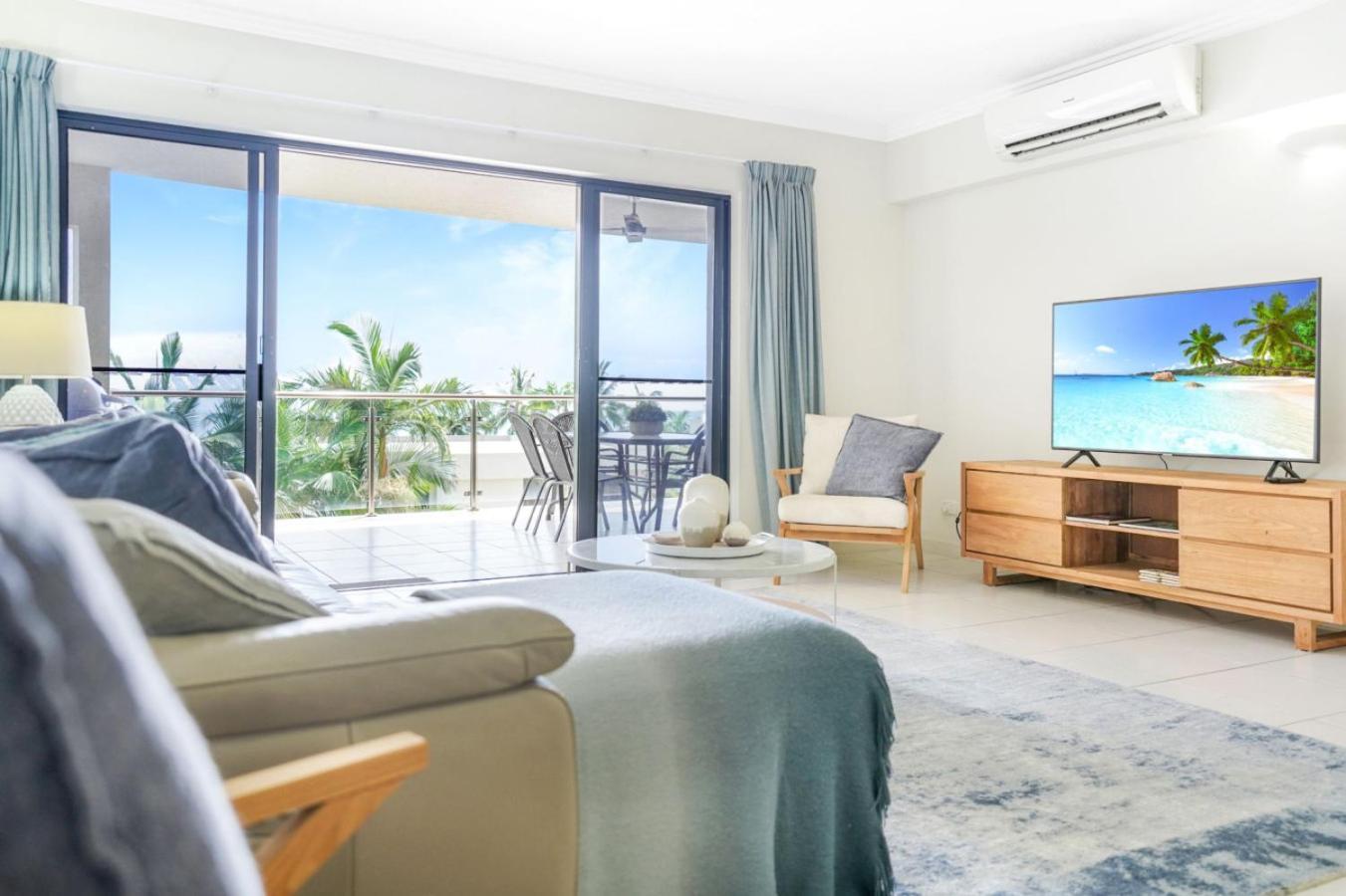 Waves & Wonders Ocean View Apartment Trinity Beach