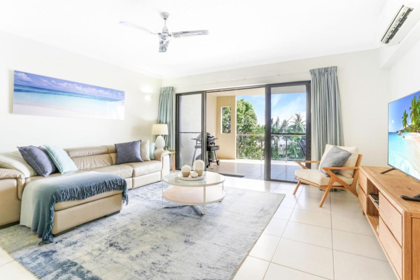 Waves & Wonders Ocean View Apartment Trinity Beach