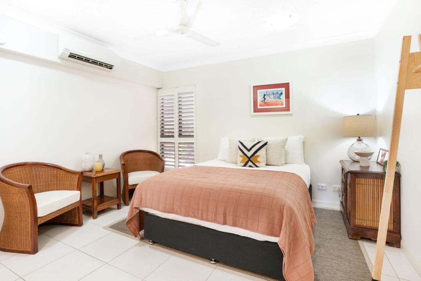 Waves & Wonders Ocean View Apartment *