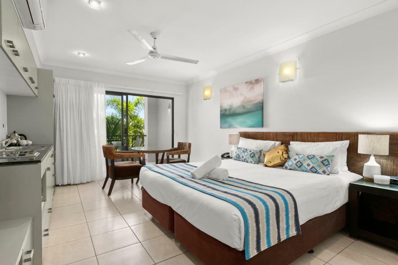 Blue Lagoon Aparthotel 4*