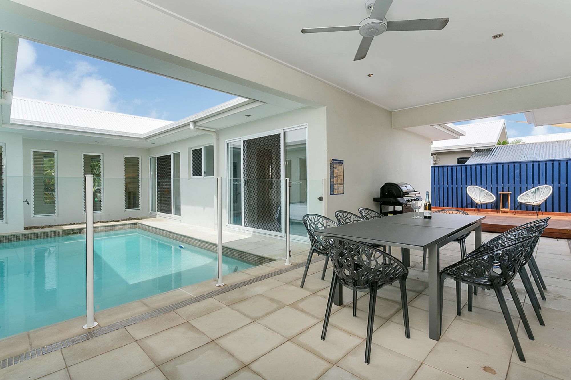 Laguna Retreat