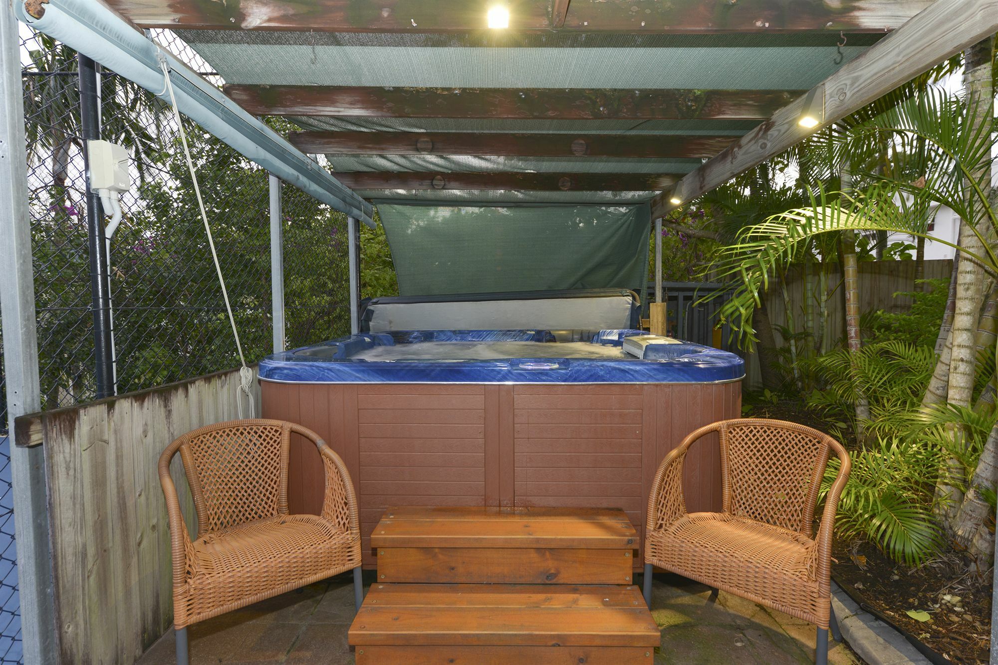 Amaroo At Trinity Aparthotel 4*