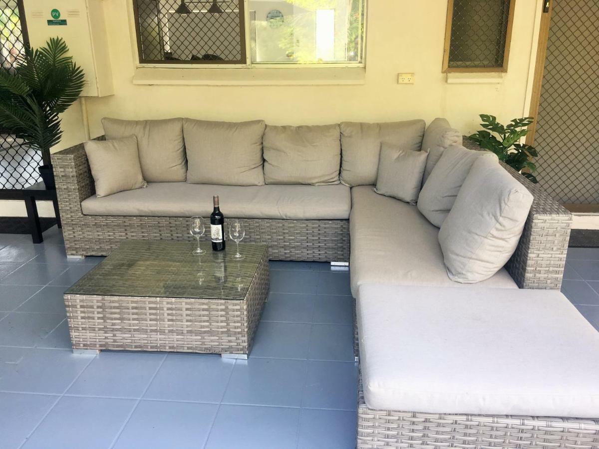 Heated Pool & Tropical Private Open Space Holiday home *