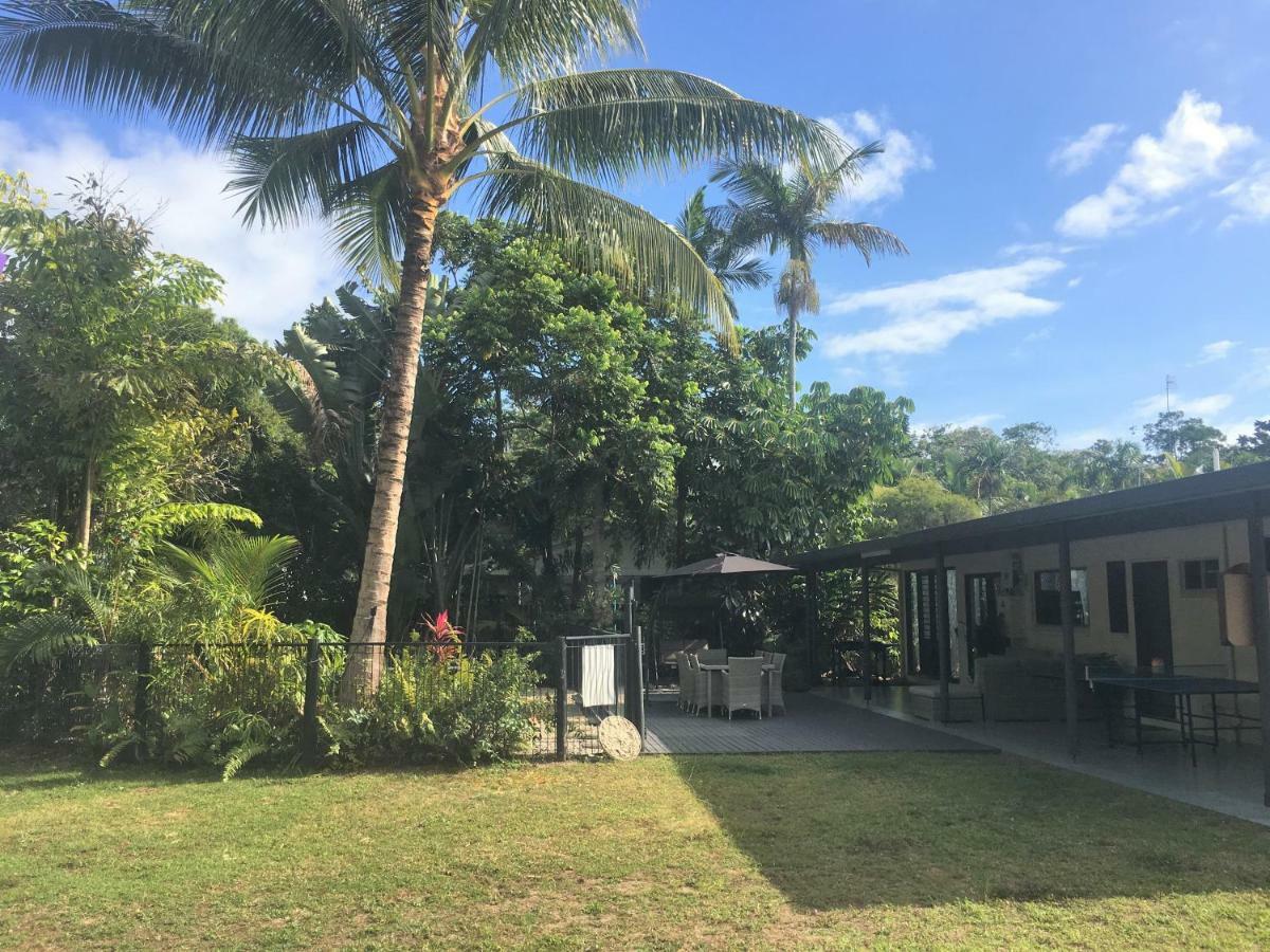 Heated Pool & Tropical Private Open Space Holiday home