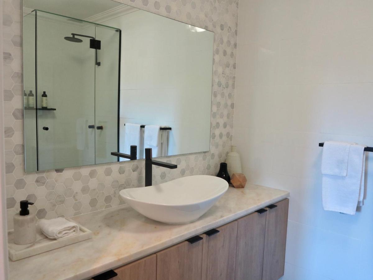 Luxury Marina View Cairns Apartment